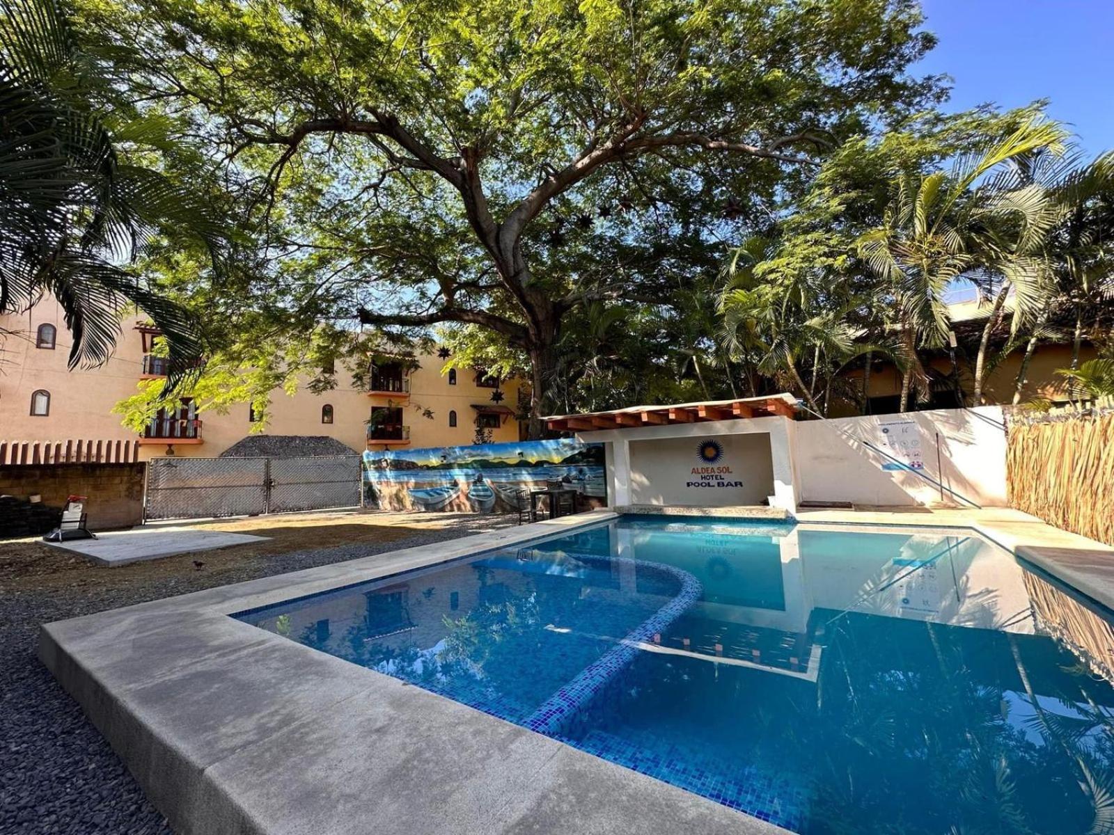 Hotel Aldea Sol Zihuatanejo Exterior photo