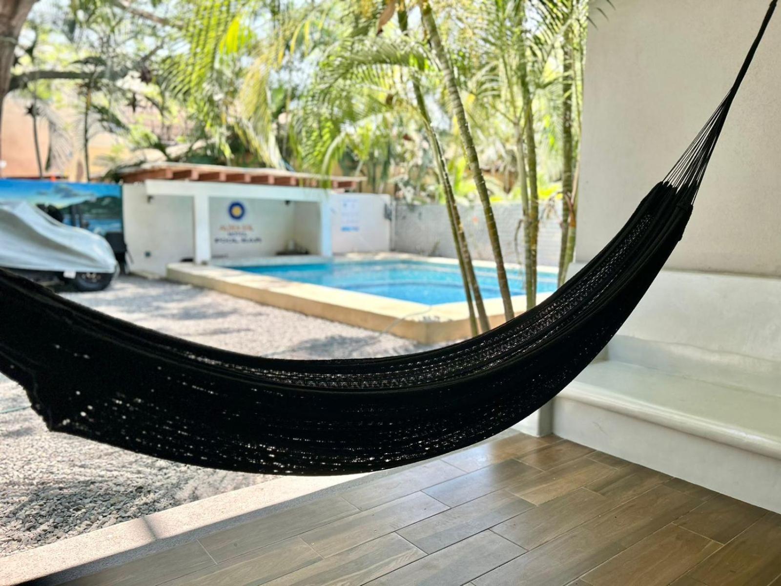 Hotel Aldea Sol Zihuatanejo Exterior photo