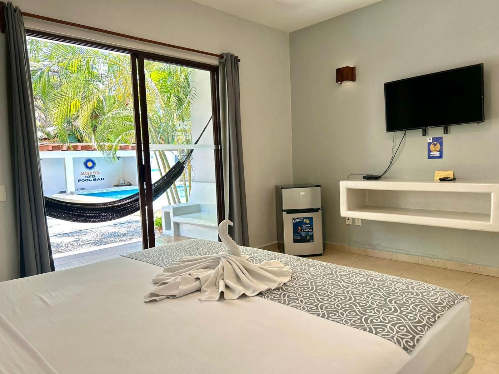 Hotel Aldea Sol Zihuatanejo Exterior photo