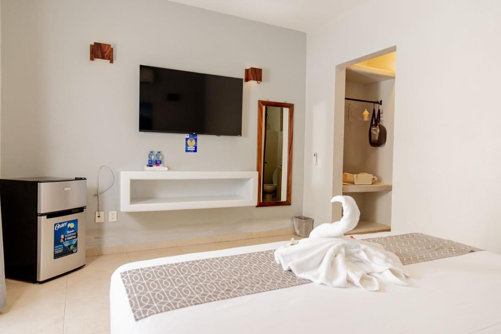 Hotel Aldea Sol Zihuatanejo Exterior photo